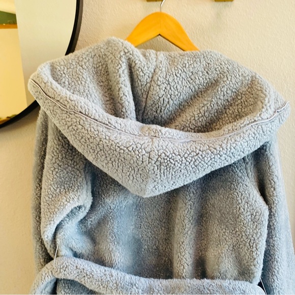 Anthropologie Eri & Ali Prudence Hooded Sherpa Robe, Size XS - Picture 7 of 13